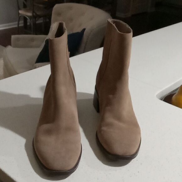 Dolce Vita Linny H2O waterproof suede  ankle boot in tan/truffle size 10 NWT - Picture 6 of 8